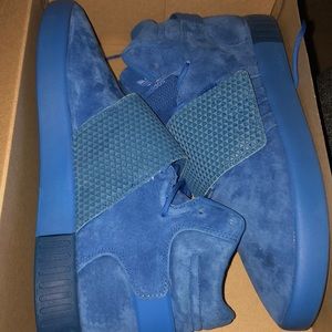 Adidas tubular invader strap